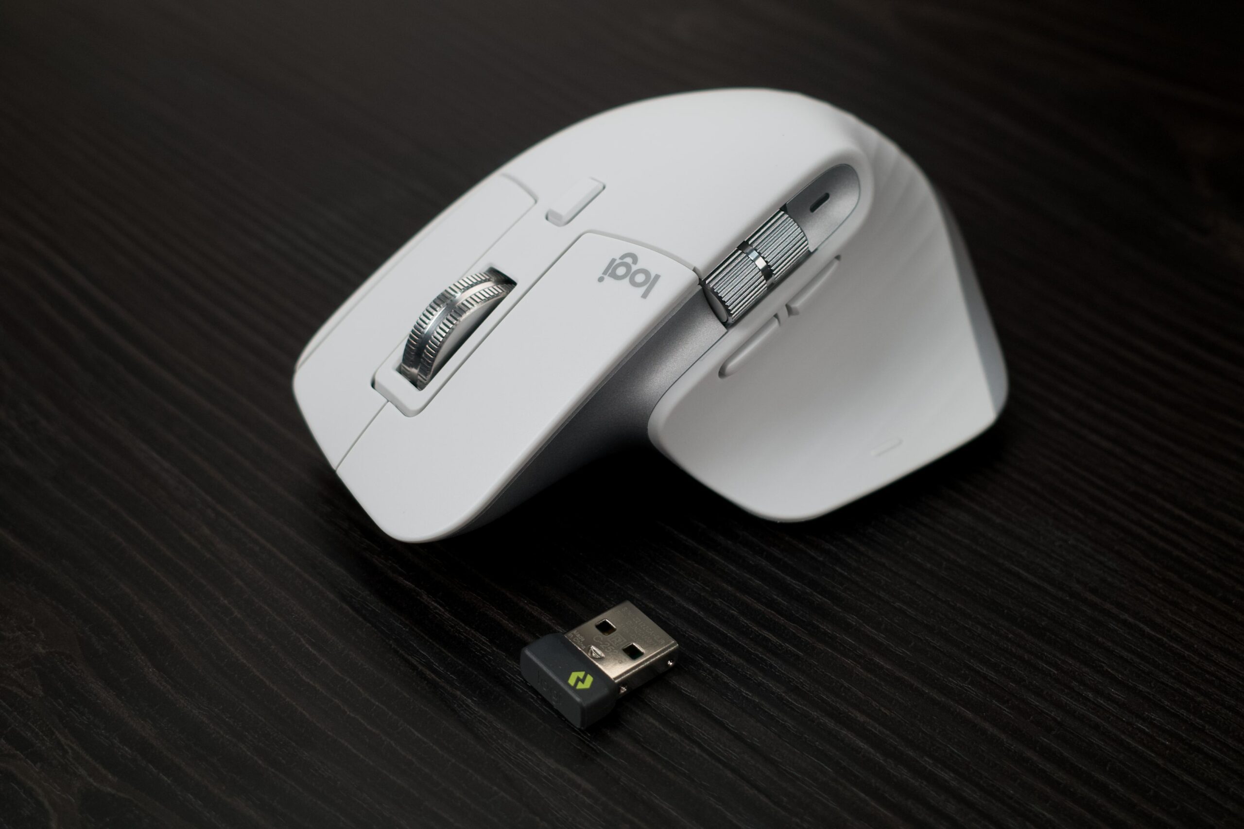 Trên Tay Logitech Mx Master 3S: Màu Trắng Trang Nhã, Nút Bấm Rất Êm, Độ Nhạy Cao Hơn Và Chỉnh Được