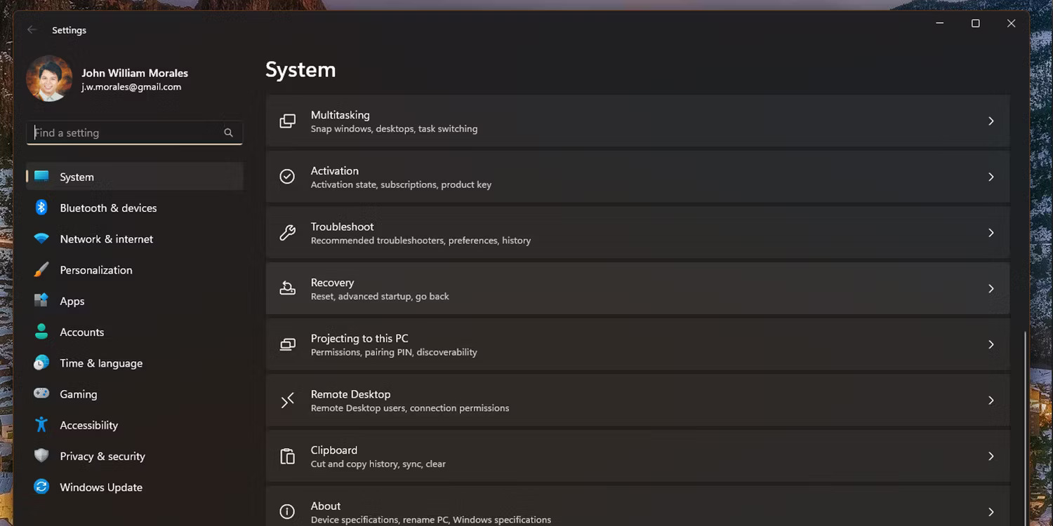 Cach Nhanh Chong Loai Bo Bloatware Khoi Windows 11 Features 06 Cách Nhanh Chóng Loại Bỏ Bloatware Khỏi Windows 11