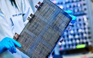 Dai Hoc Thuy Dien Phat Trien Pin Bang Soi Carbon Vua Lam Cau Truc Than Vo Vua Tru Nang Luong