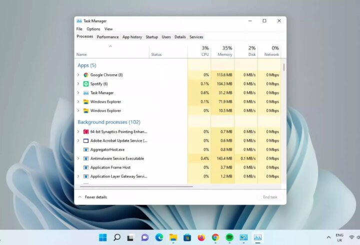 Developer sets record for running Windows 11 with only 184MB RAM
