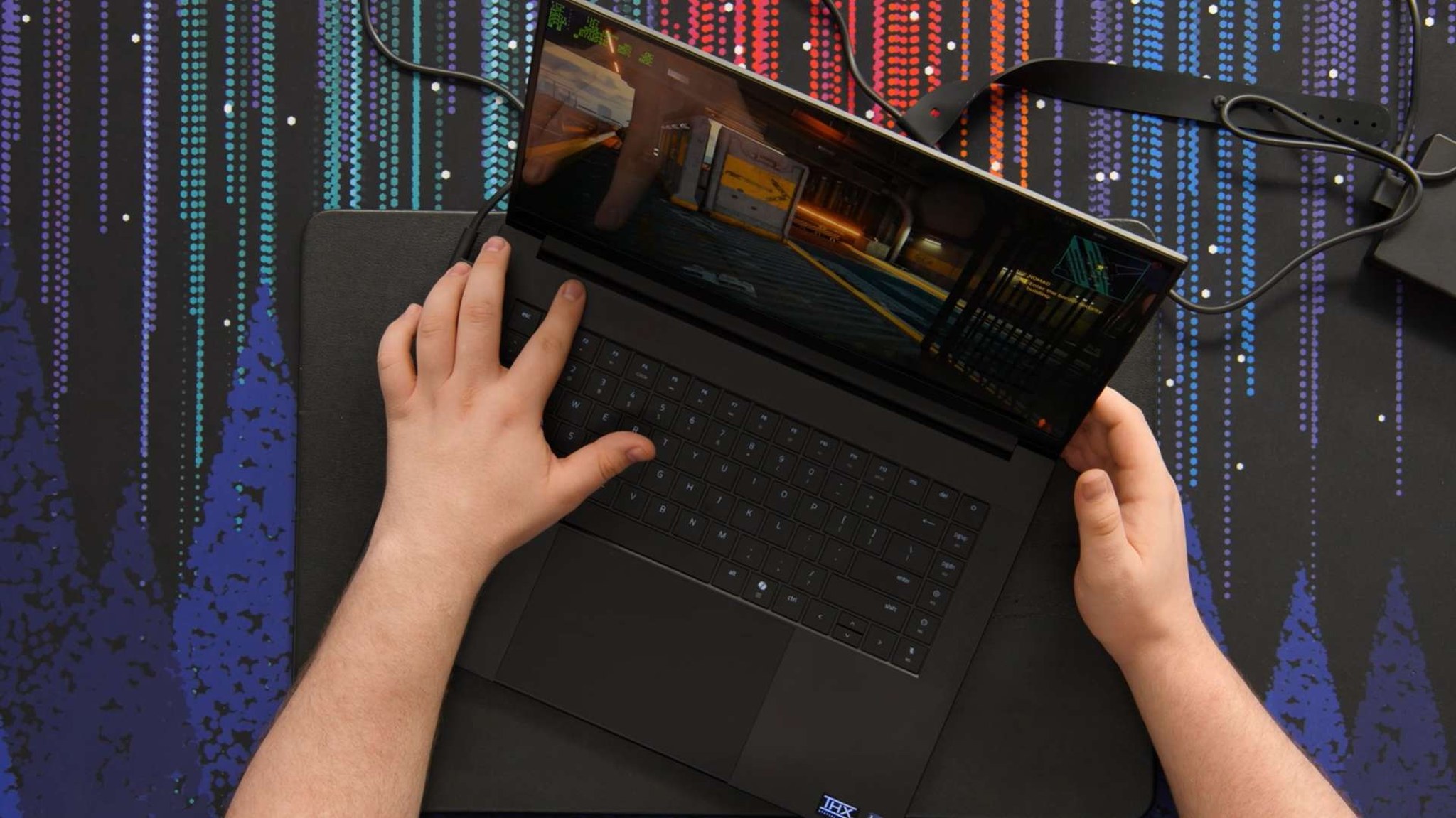 Macbook Pro Khien Laptop Mong Nhe Tra Gia Bang Nhiet Do Vì Sao Thân Máy Mỏng Chưa Chắc Là Lợi Thế Khi Laptop Phải Chạy Nặng