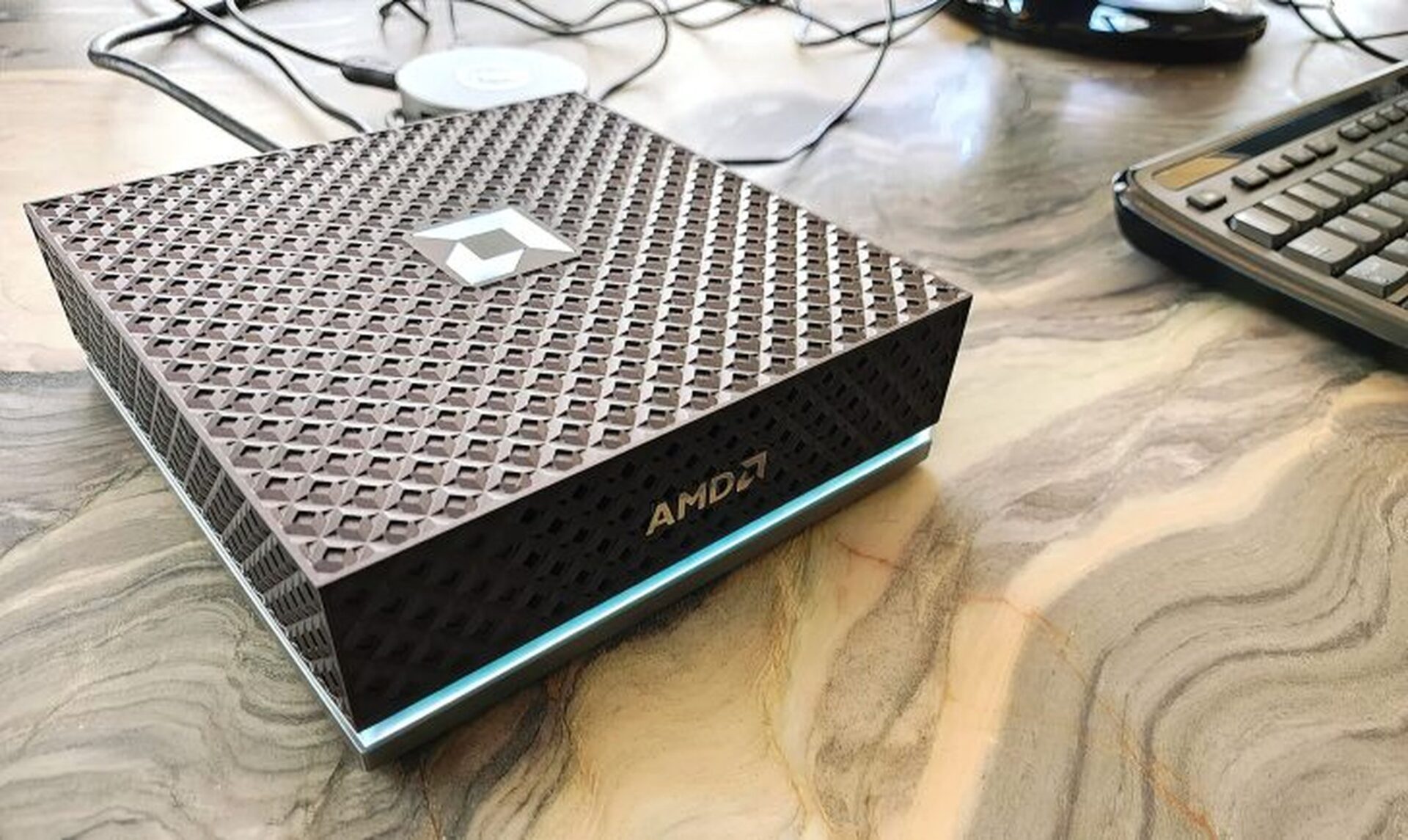 Mini Pc Ryzen Ai Max 395 Muon Au Nvidia Dgx Spark Hen Ra Mat Thang 6 Featured Mini Pc Ryzen Ai Max 395 Muốn Đấu Nvidia Dgx Spark, Hẹn Ra Mắt Tháng 6